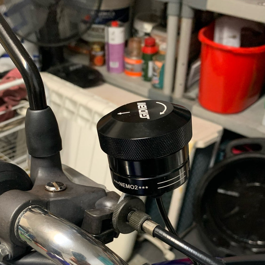 GIDIBII Automatic Chain Oiler Motorcycle Lubrication System Aluminum M